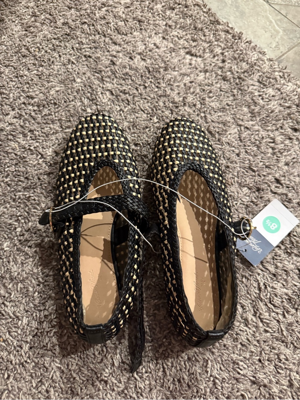 🍋 Universal Thread Noemi Woven Flats in black and beige